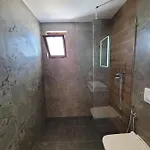Anxhelo 卡萨米尔