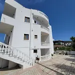 Διαμέρισμα Anxhelo Εξαμίλιο