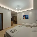 Anxhelo 卡萨米尔