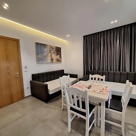 Anxhelo Apartmán