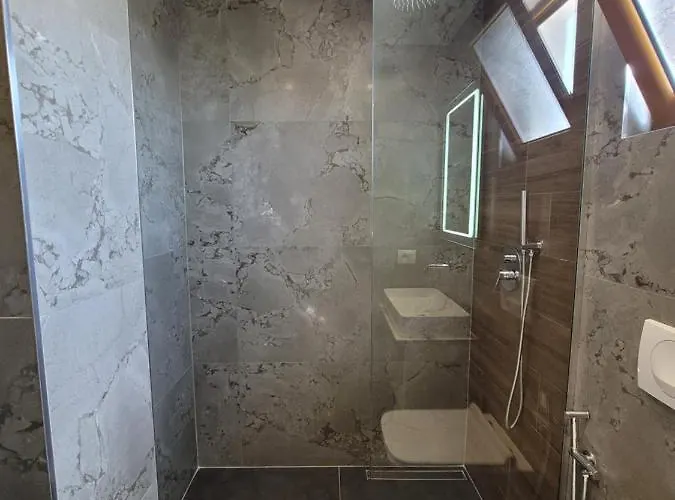 Anxhelo Apartmán