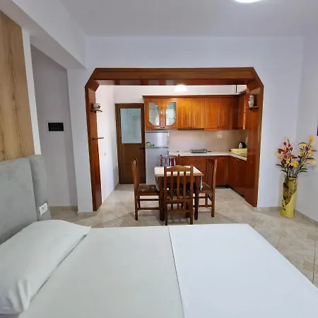 Anxhelo Apartment