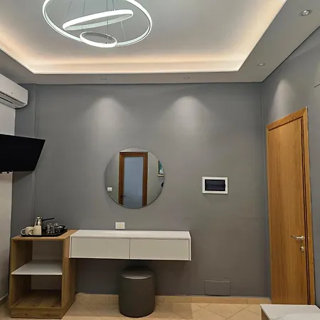 Anxhelo Apartment *