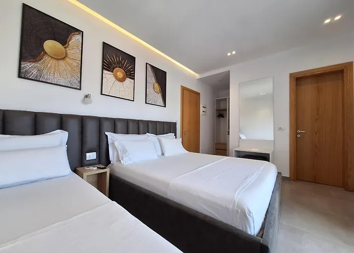 Anxhelo アパート