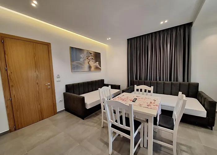 Anxhelo アパート